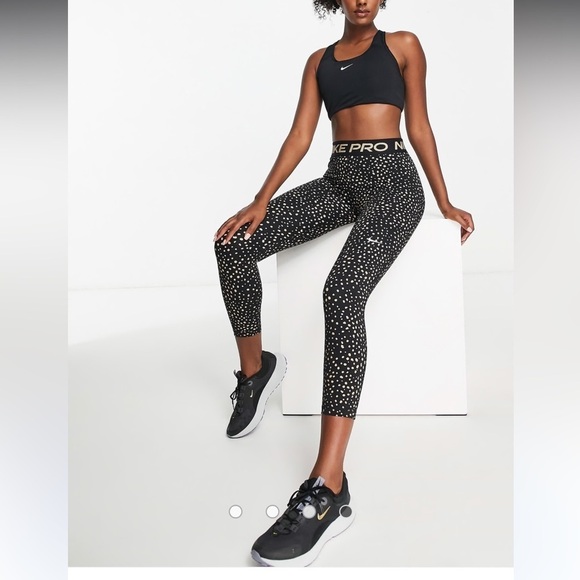 NWT Nike Pro Training Dri-FIT mid rise spotted leggings in black - Picture 1 of 7